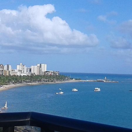 Na Beira Mar De Pajucara- Edif Neo- Apartamento Quarto E Sala- Tem Varanda - Vista Lateral Do Mar- Rua Julio Plech Filho 60 Esquina Com Avenida Doutor Antonio Gouveia - Consumo Eletrico E Pago No Ckeck-Out 1Kwh E 1,35 Reias Maceio  Luaran gambar
