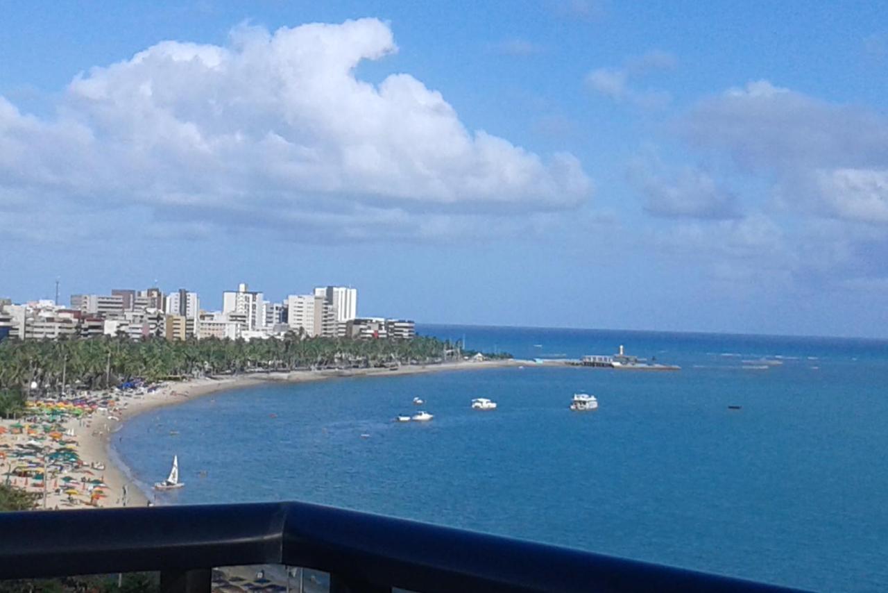 Na Beira Mar De Pajucara- Edif Neo- Apartamento Quarto E Sala- Tem Varanda - Vista Lateral Do Mar- Rua Julio Plech Filho 60 Esquina Com Avenida Doutor Antonio Gouveia - Consumo Eletrico E Pago No Ckeck-Out 1Kwh E 1,35 Reias Maceio  Luaran gambar