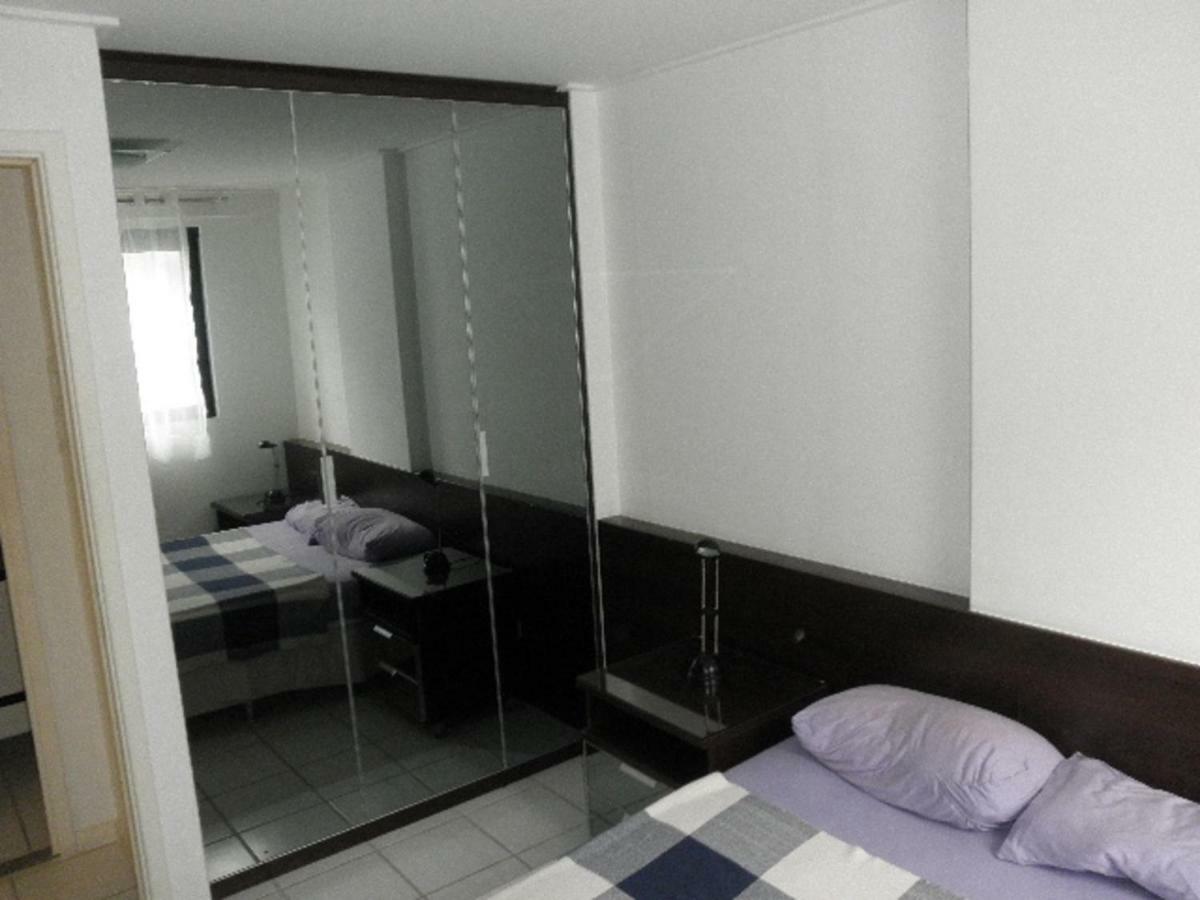 Na Beira Mar De Pajucara- Edif Neo- Apartamento Quarto E Sala- Tem Varanda - Vista Lateral Do Mar- Rua Julio Plech Filho 60 Esquina Com Avenida Doutor Antonio Gouveia - Consumo Eletrico E Pago No Ckeck-Out 1Kwh E 1,35 Reias Maceio  Luaran gambar