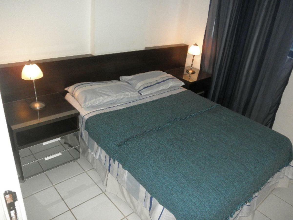 Na Beira Mar De Pajucara- Edif Neo- Apartamento Quarto E Sala- Tem Varanda - Vista Lateral Do Mar- Rua Julio Plech Filho 60 Esquina Com Avenida Doutor Antonio Gouveia - Consumo Eletrico E Pago No Ckeck-Out 1Kwh E 1,35 Reias Maceio  Luaran gambar