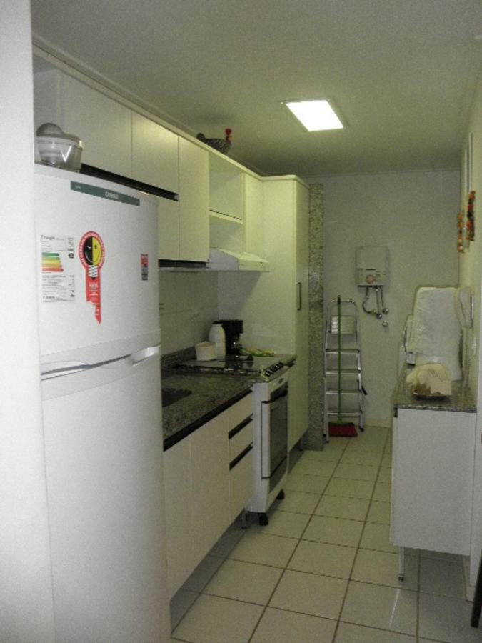 Na Beira Mar De Pajucara- Edif Neo- Apartamento Quarto E Sala- Tem Varanda - Vista Lateral Do Mar- Rua Julio Plech Filho 60 Esquina Com Avenida Doutor Antonio Gouveia - Consumo Eletrico E Pago No Ckeck-Out 1Kwh E 1,35 Reias Maceio  Luaran gambar